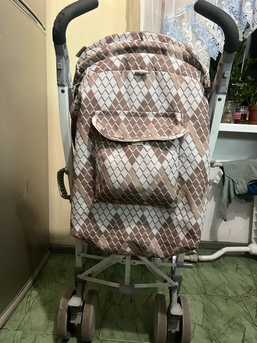 Продам прогулочную коляску