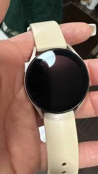 Zegarek Galaxy Watch 4 z LTT Pink Gold