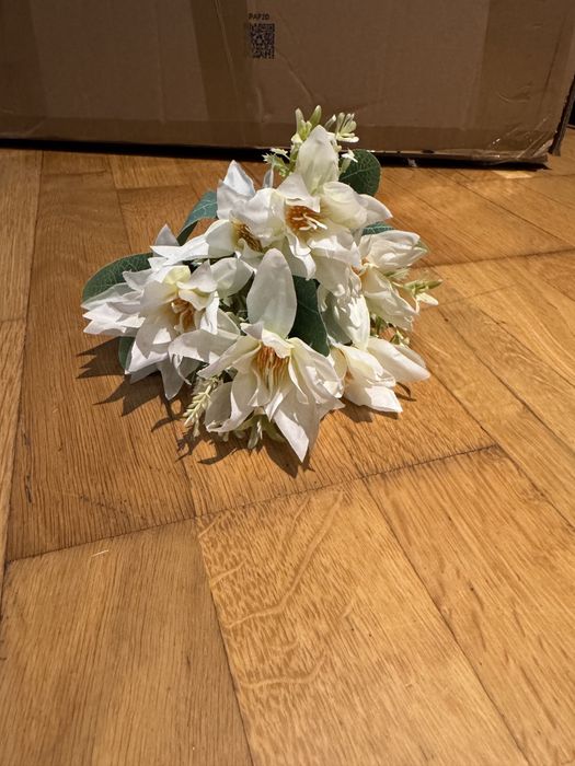 Bukiet sztucznych kwiatków