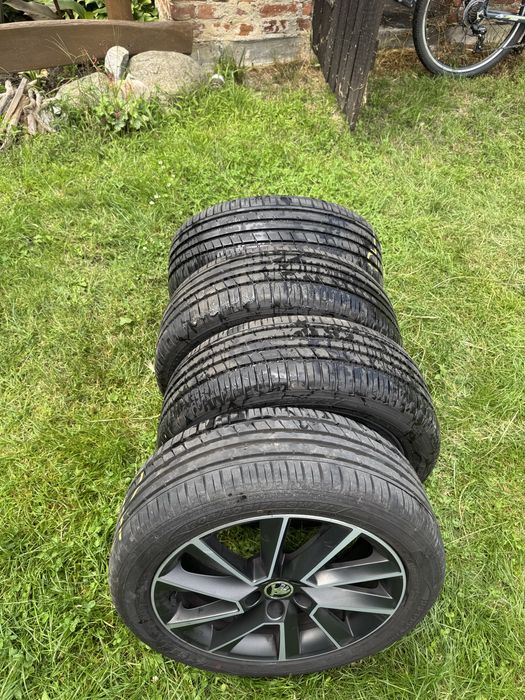 Felgi 17 5x100 skoda scala, kamiq, rapid, fabia, nowe opony letnie