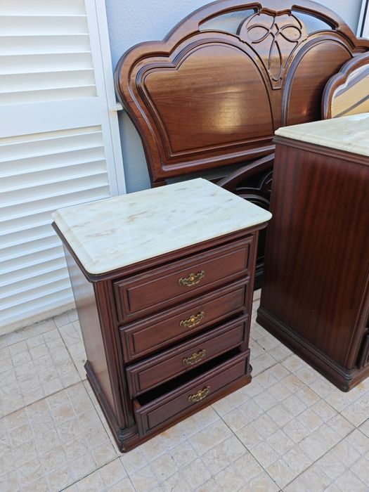 Conjunto Quarto de Casal em Mogno Maciço
