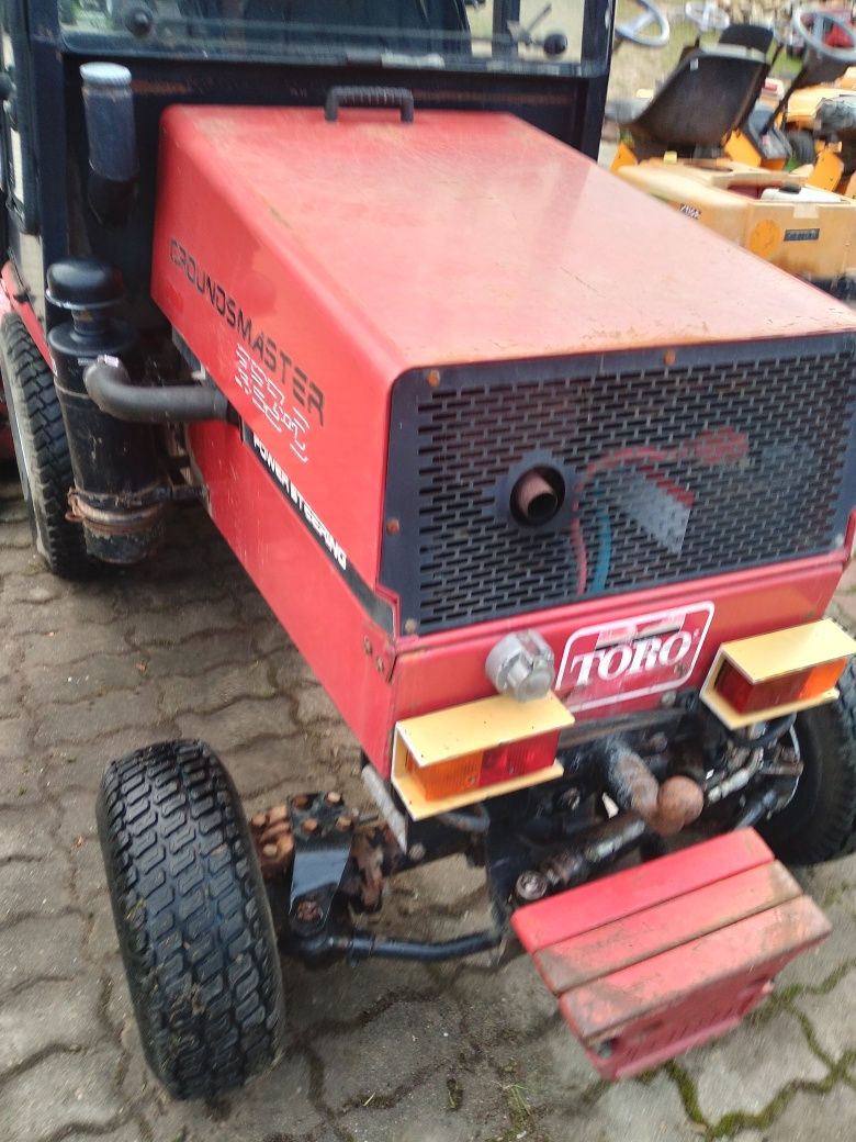 Traktorek ogrodowy Toro Groundsmaster 223D 18500 netto