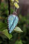 Colar de LABRADORITA azul em micro macrame

" MEDIDAS:
A pedra mede 4