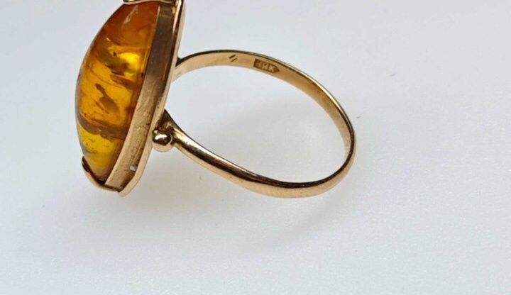 Каблучка з бурштином часів ссср
