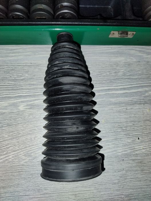 Пыльник рулевой рейки Тойота 150