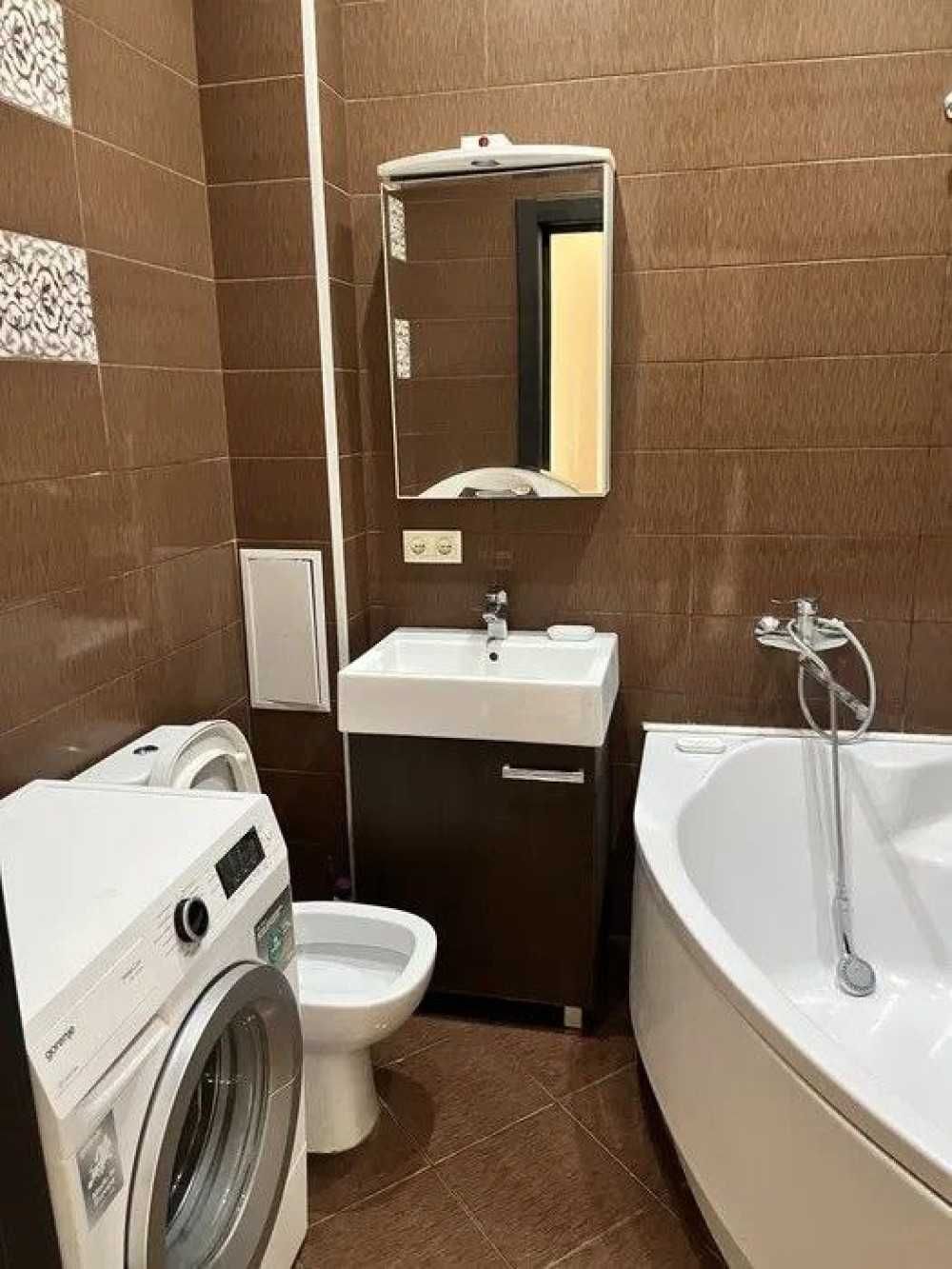 У продажу 1-кімнатна квартира в центрі, будинок Сталінка