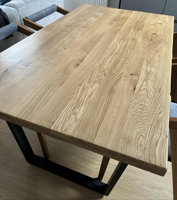 Stół dębowy w stylu loftowym