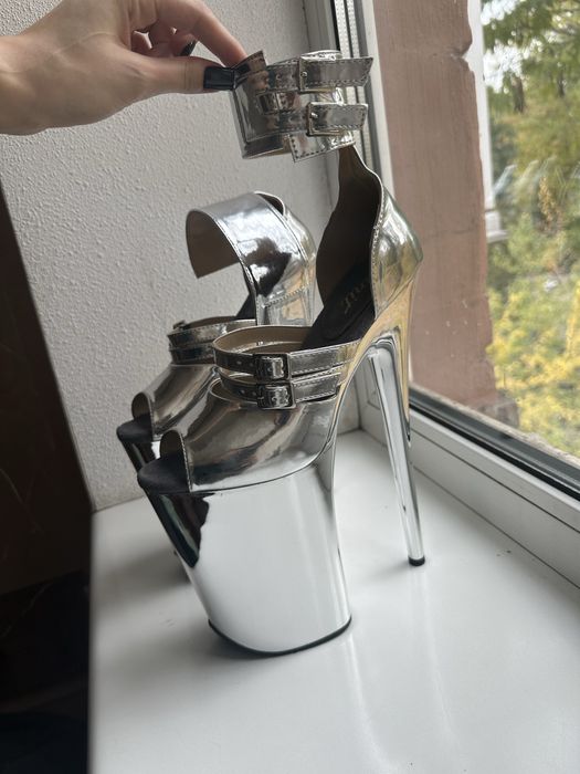 Стріпи четвірки Срібні босоніжки