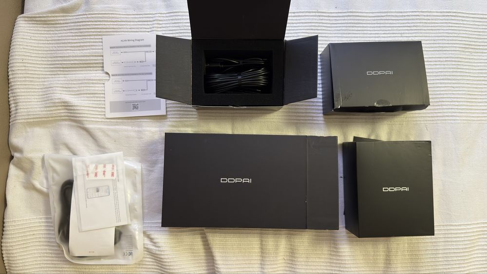 Zestaw kamera DDPAI z60 Pro (tylna kamera modem 4G, dodatmowa kamera)