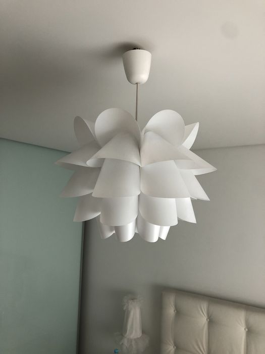 Candeeiro branco ikea