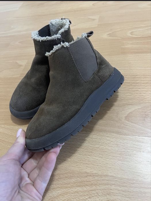 Замшеві ботінки зимові на хутрі Zara