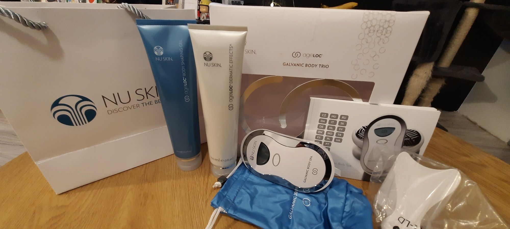 NU SKIN ageoLOC Galvanic SPA body