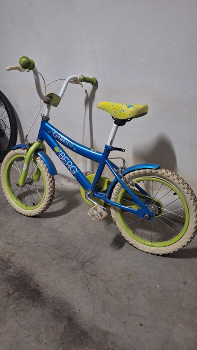 Duas Bicicletas de Criança como Novas