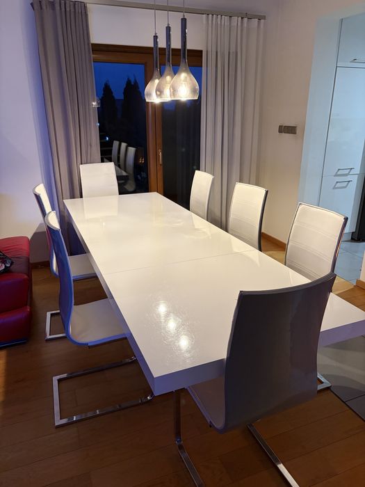 Stół lakierowany biały