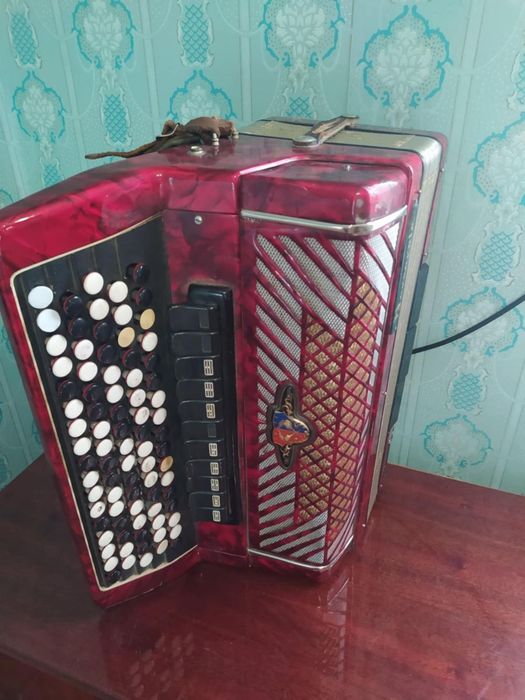 Продам Баян Barcarole
