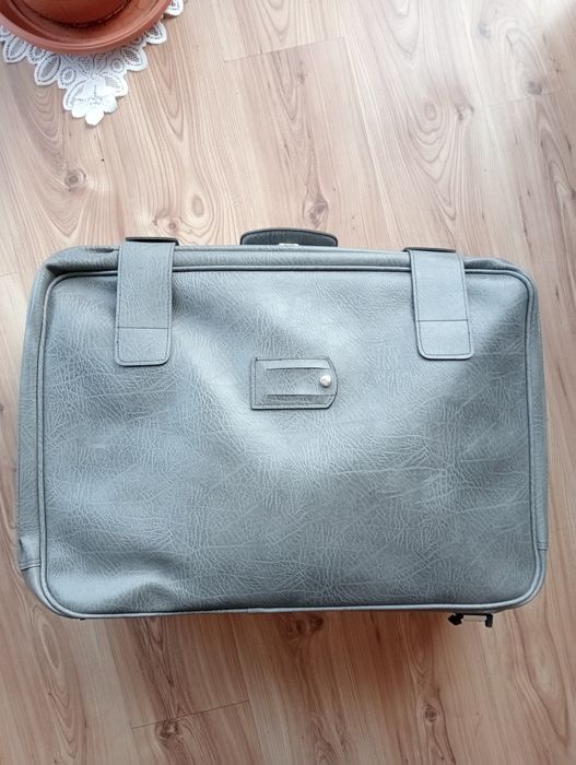 Walizka podróżna PRL