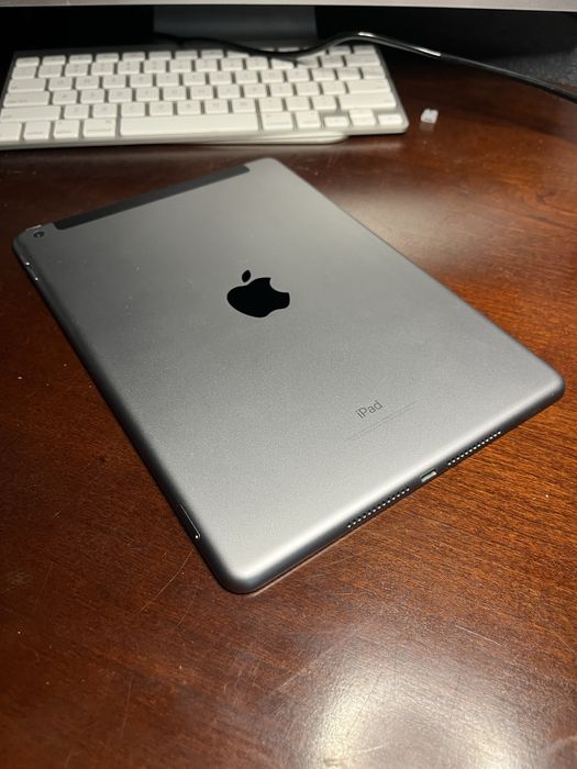 iPad 5 gen model A1823