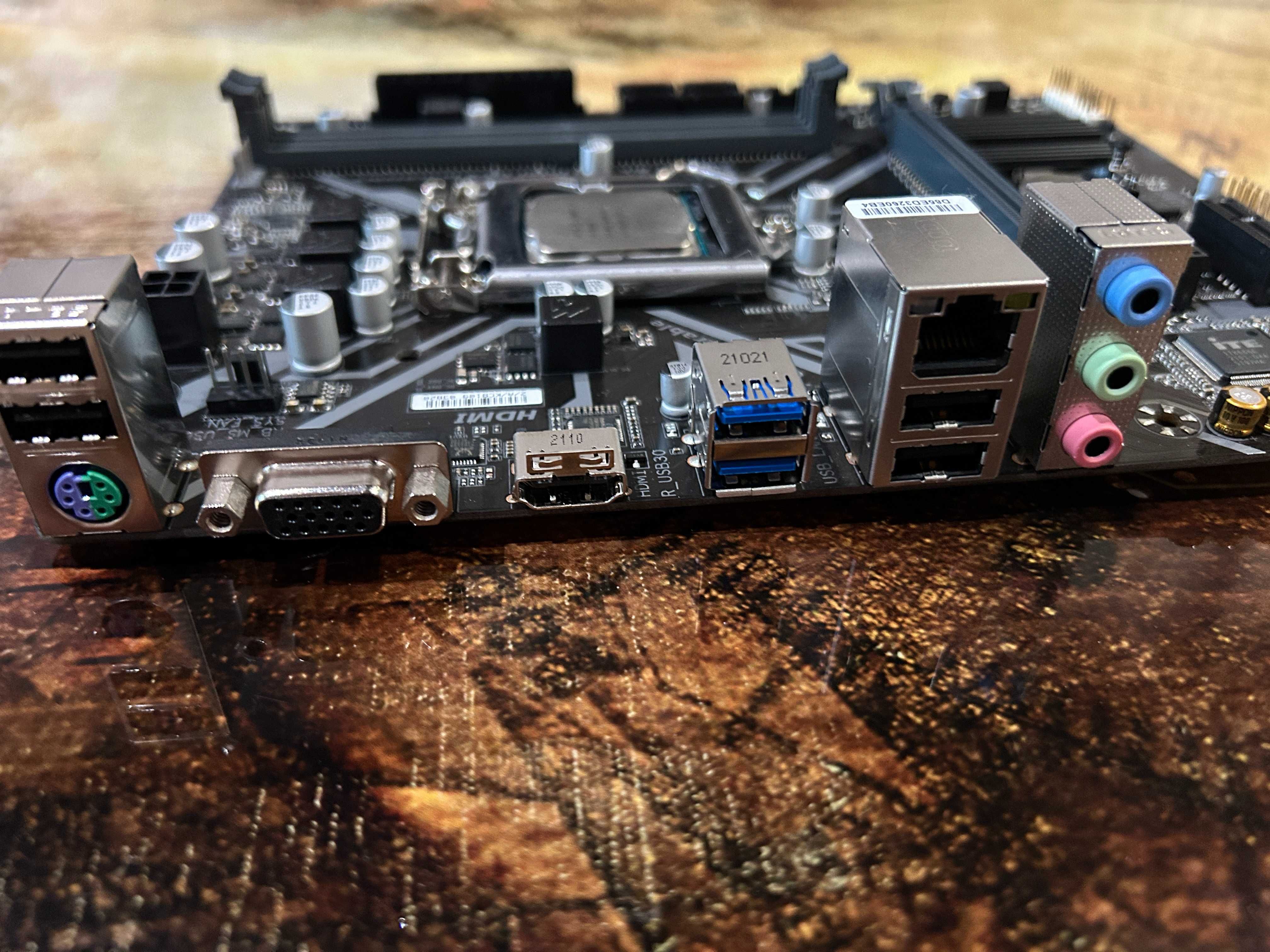 Комплект Intel core i3 8100/9100F + Gigabyte H310M-H LGA1151 + кулер