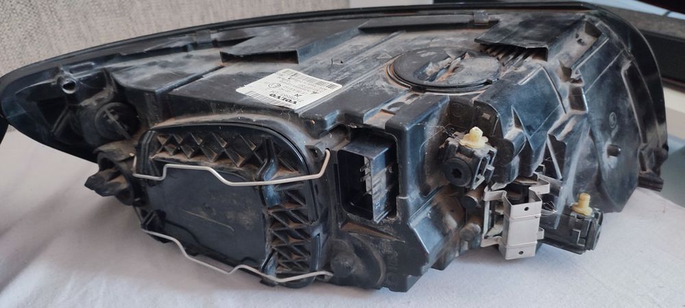 Lampy przednie Volvo V50 S40 białe