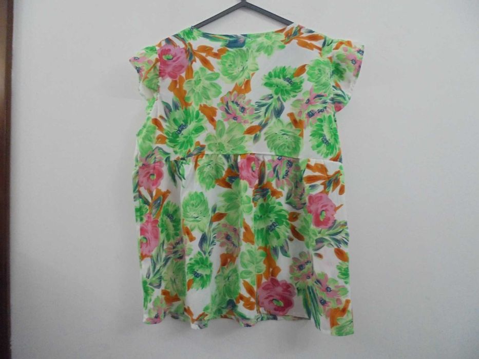 Blusa de senhora muito florida