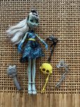 Lalka Monster HIGH FRANKIE STEIN FOTOBUDKA z serii Bal Maskowy)