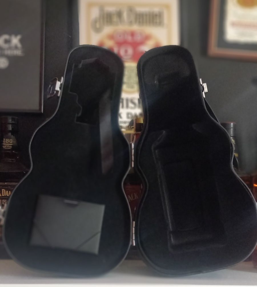 Caixa em forma de guitarra jack daniels