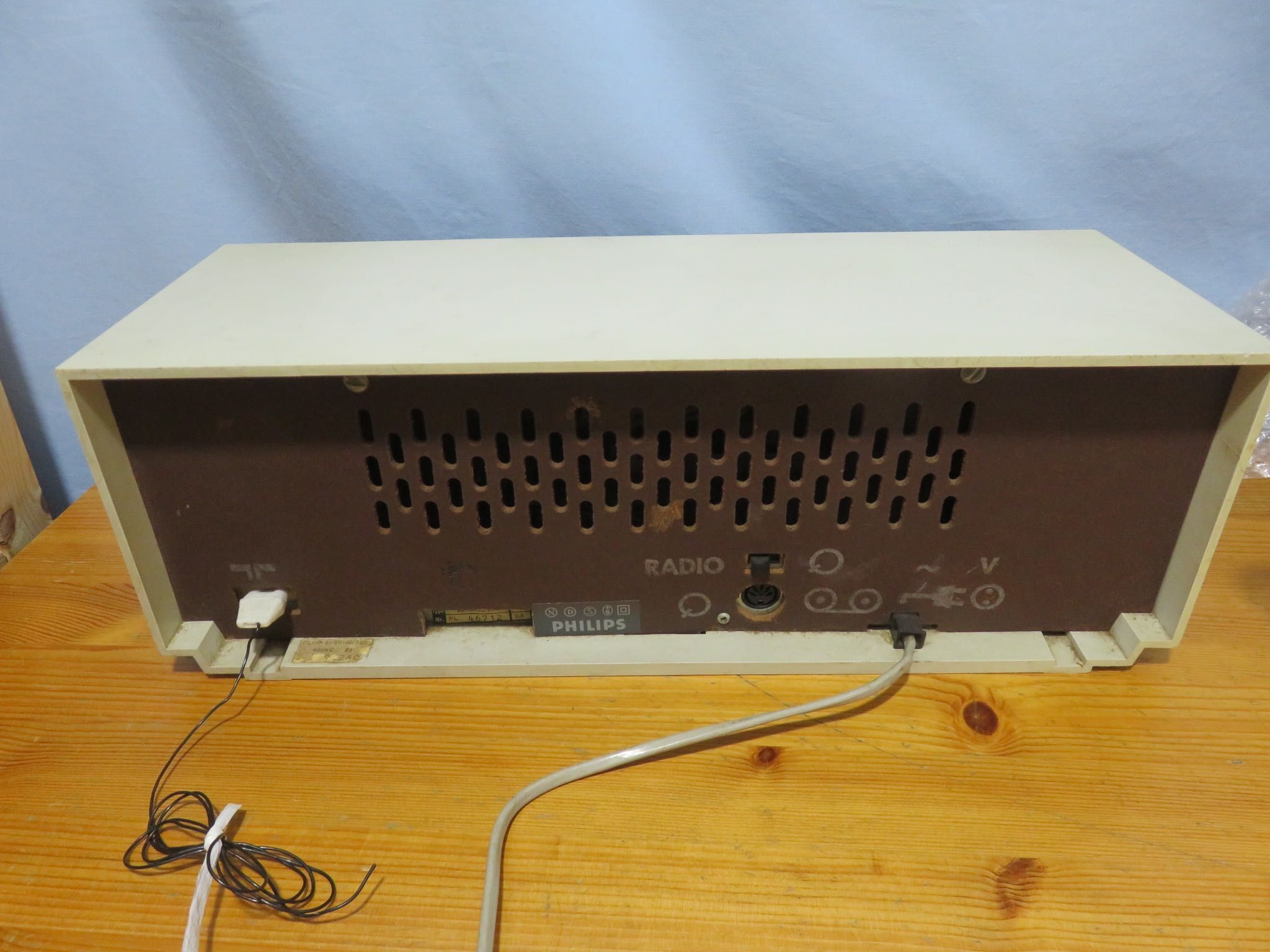 Radio PHILIPS antigo / vintage - com defeito