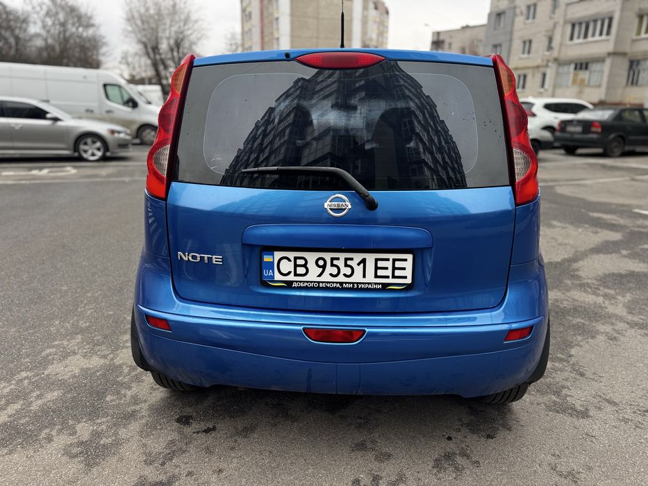 Nissan Note 1.6 бензин автомобіль