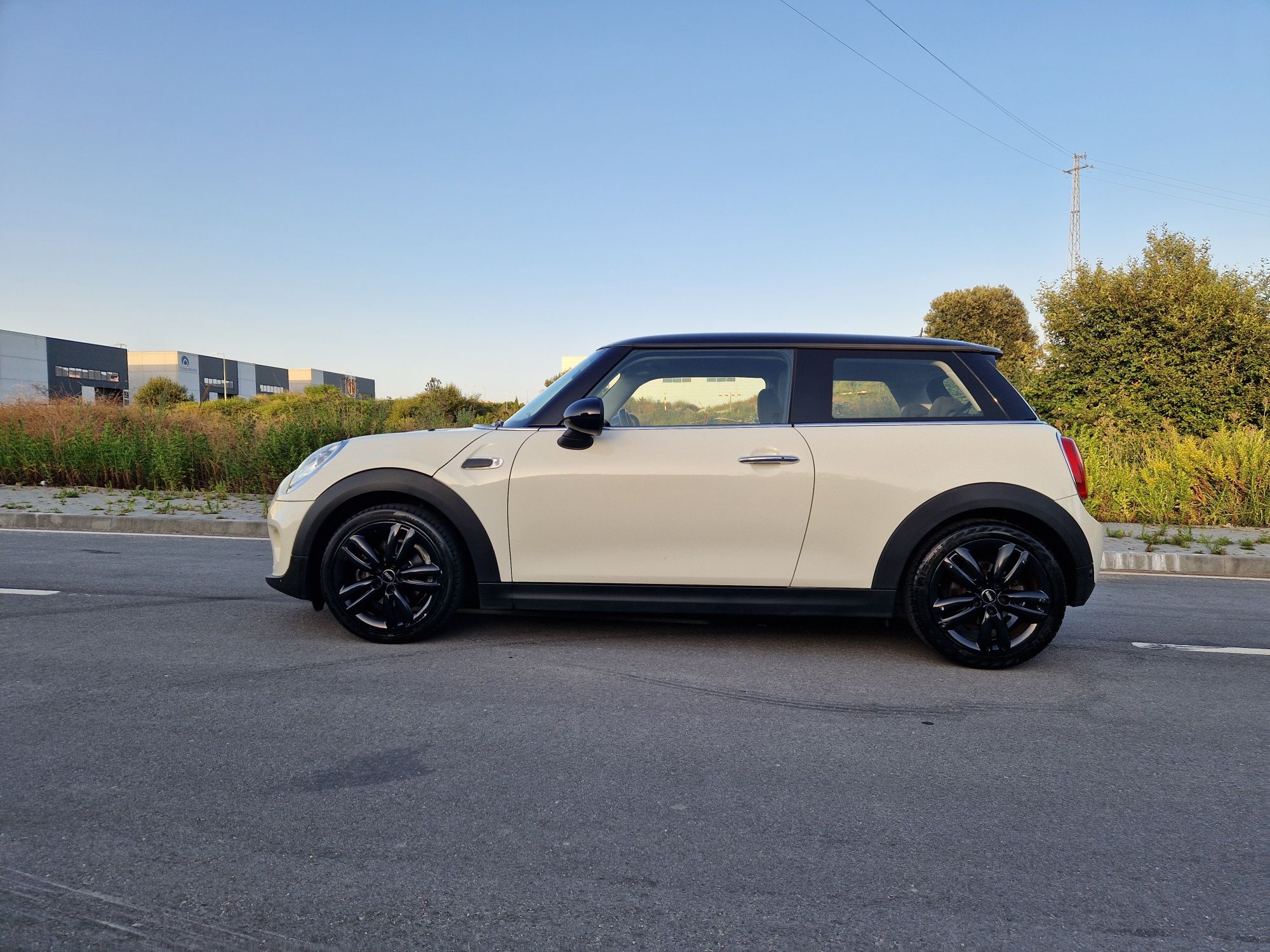 _MINI  Cooper  D Full Extras