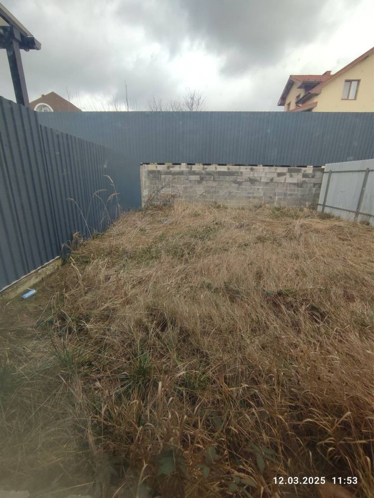 Продаж 1 км квартири з двориком Червениця
