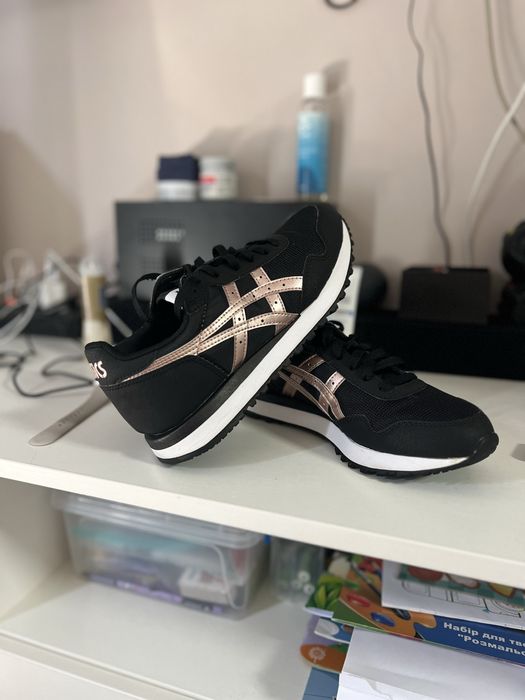 Кросівки Asics Tiger runner 2