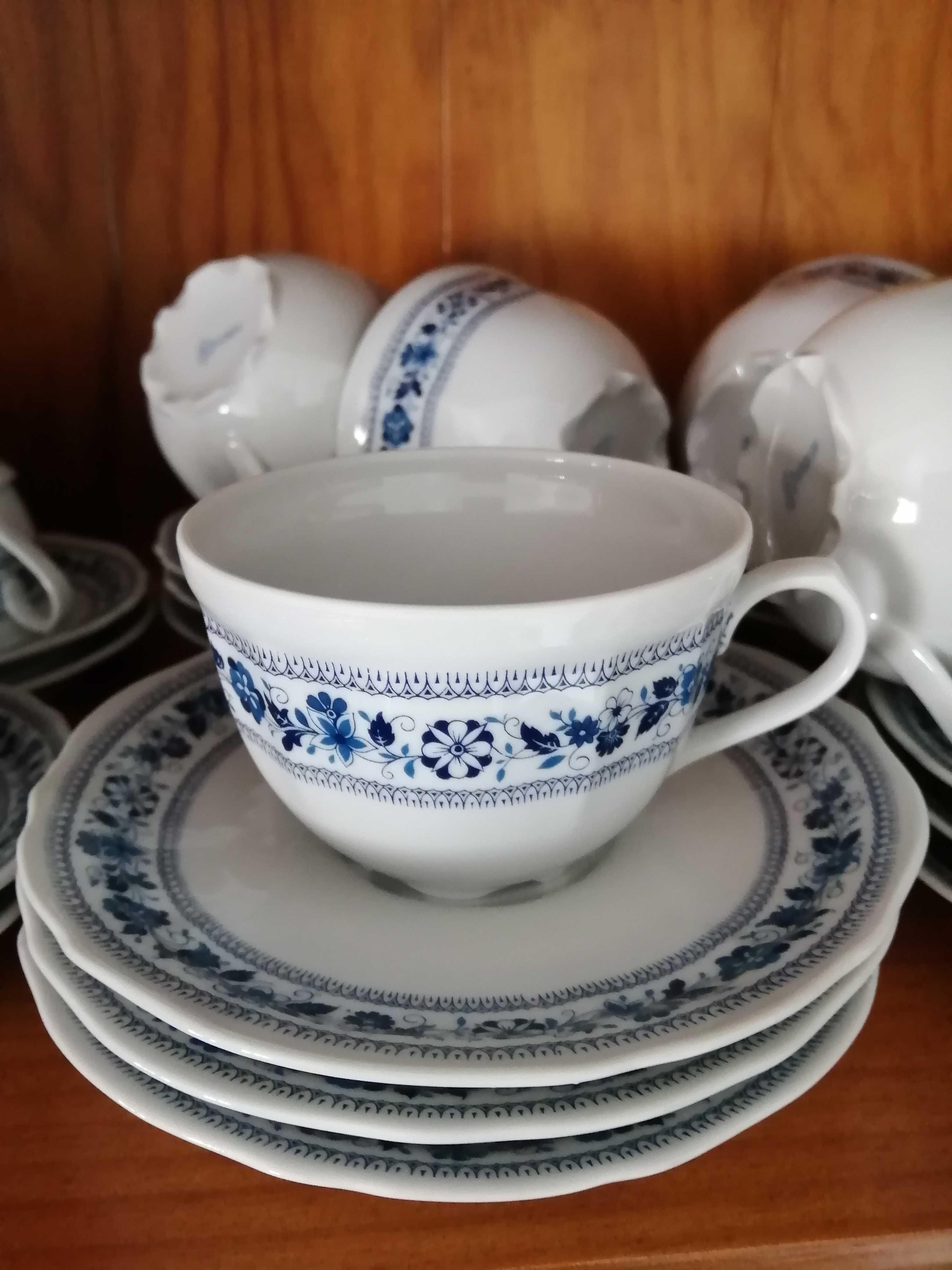 Serviços porcelana de chá e café