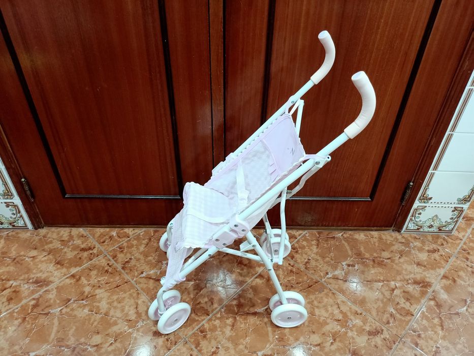 Carrinho de bebe bonecas brinquedos meninas crianças bebé casa quarto.