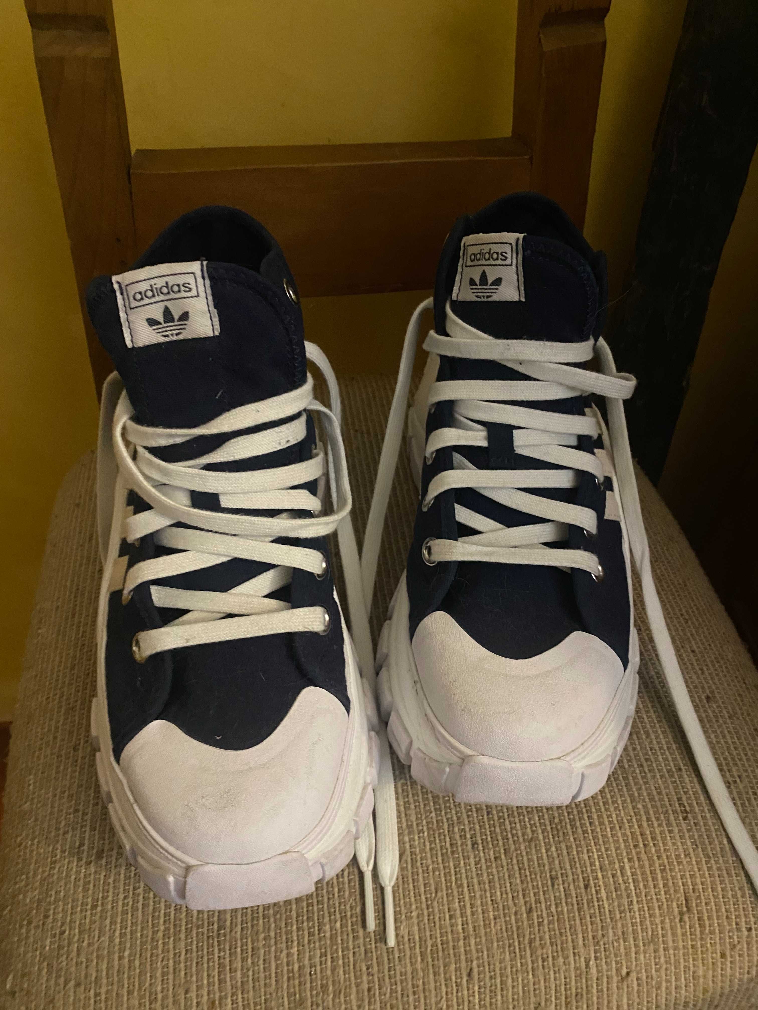 Ténis - ADIDAS nr.38, estado NOVO