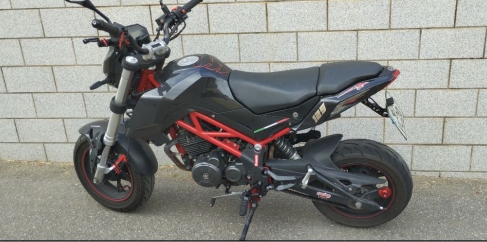 Benelli tnt 125 aceito troca