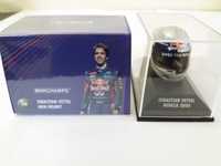 Sebastian Vettel capacetes F1 Minichamps 1:8