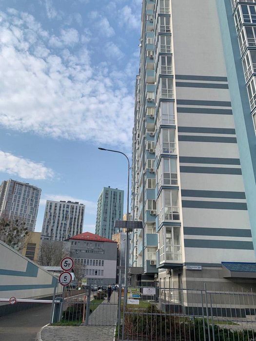 Квартира в ЖК Олександрія (центр Києва), Мстислава Скрипника 48А