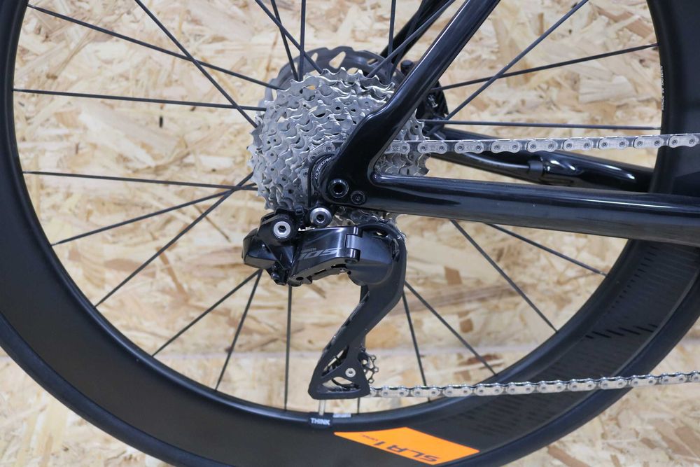 Bicicleta disco Felt AR / Di2 12v / Rodas carbono