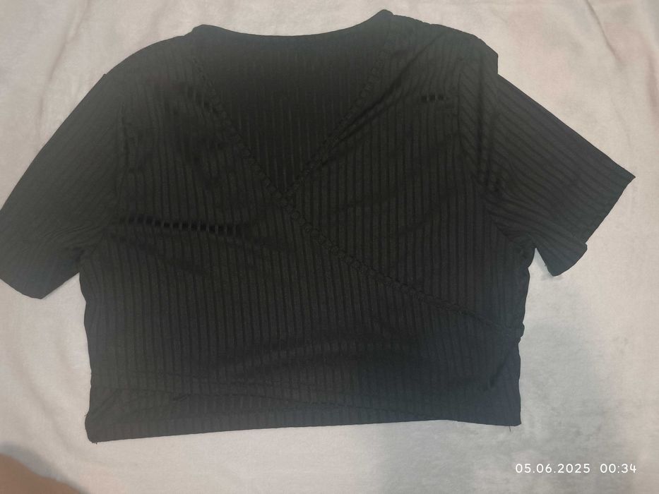 Жіночий верх. Топ