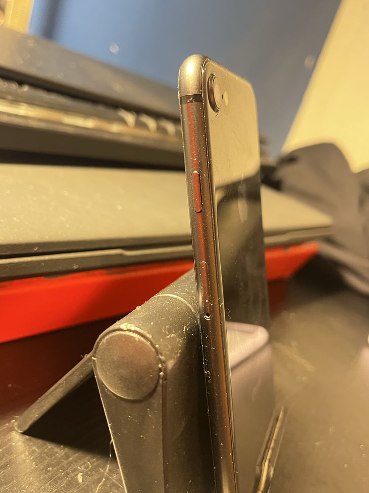 Iphone 8 64g bateria(82%)