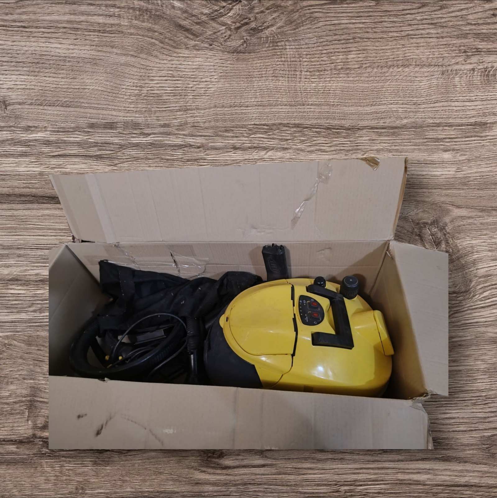 Паропылесос , пылесос Karcher 1802 комплект насадок