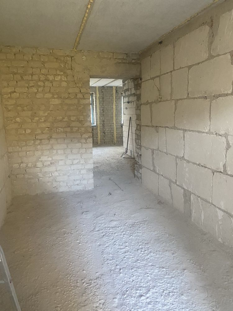 Продам 2-х кімнатну квартиру в центрі міста