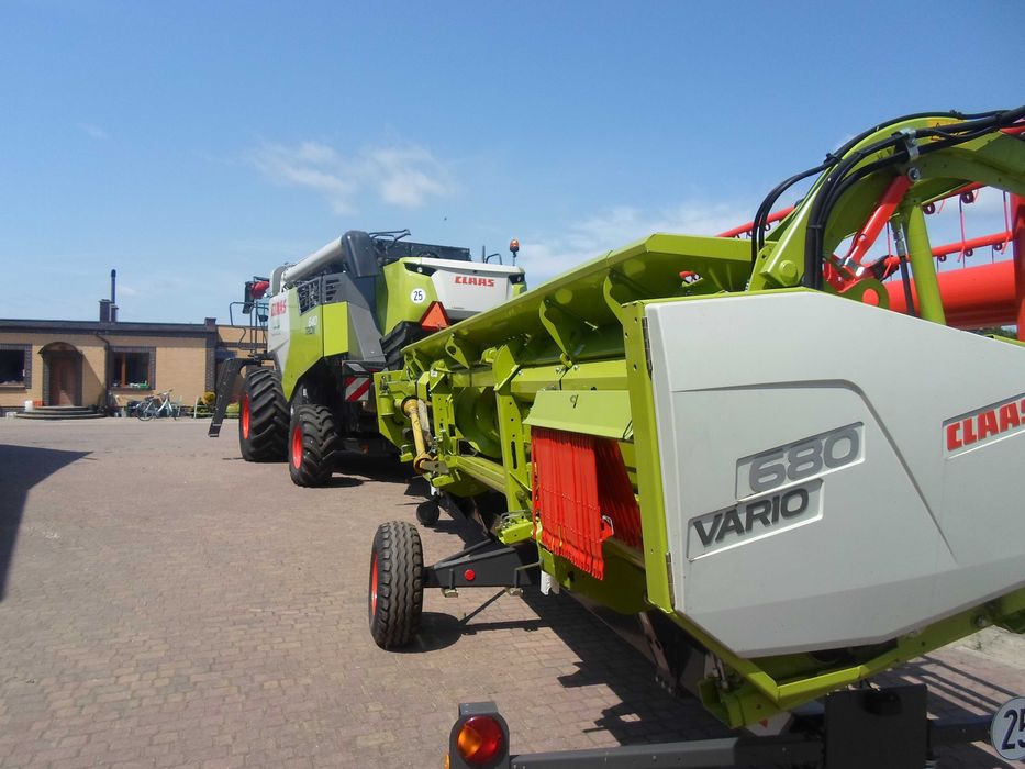 Kombajn zbożowy CLAAS TRION 640