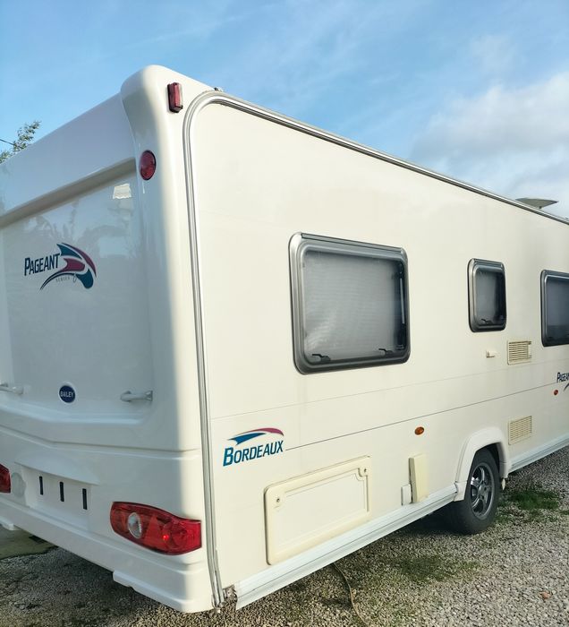 /Caravana,Cama fixa,suite/Impecável,levo ao local