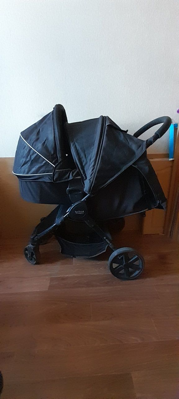 Дитяча коляска BRITAX  AGILE
