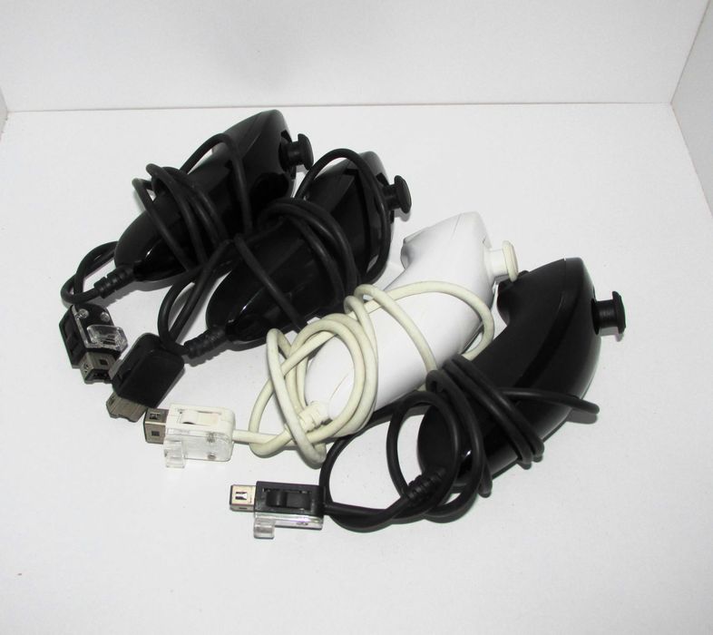 4x Nintendo Wii Official Nunchuk