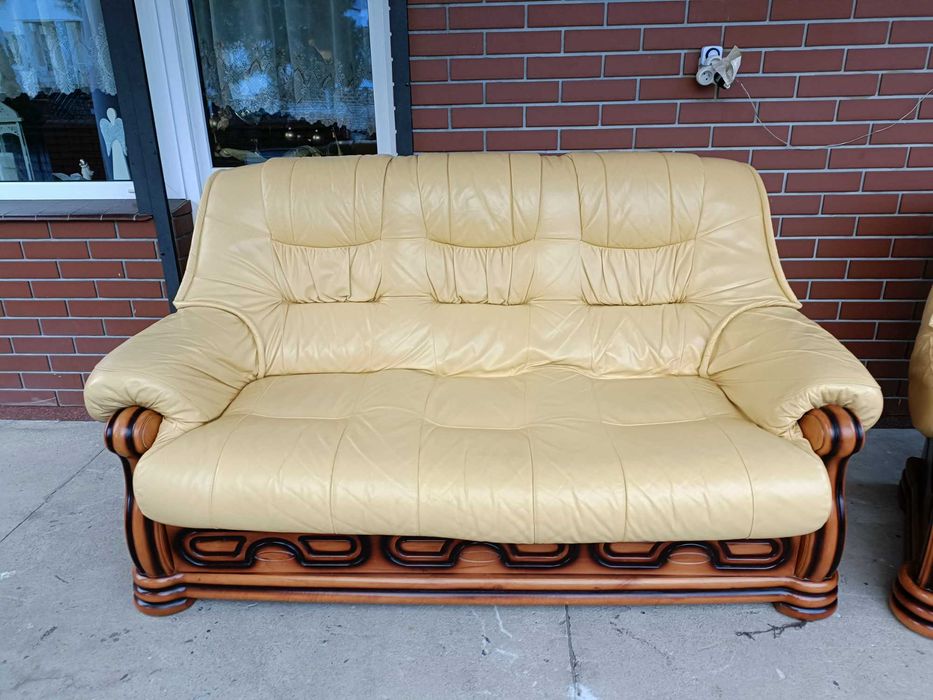 Sprzedam dwie sofy ze skóry -Skóra -skórzany –skórzana -skórzane