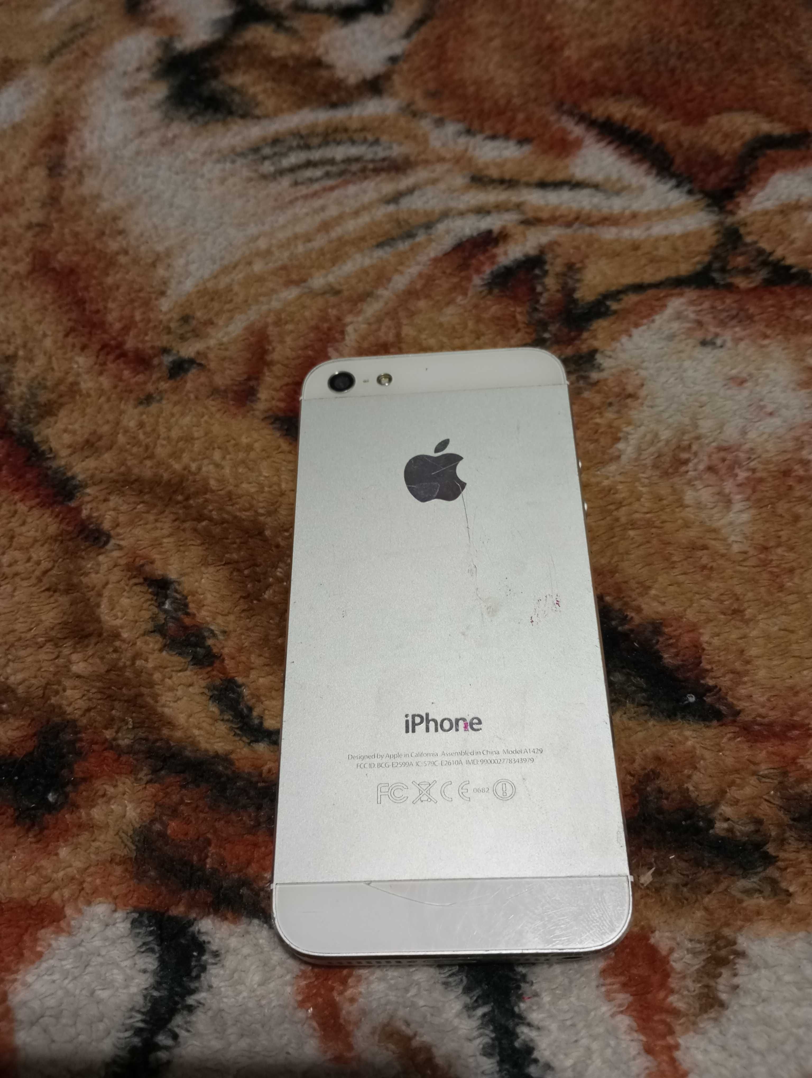 Продам iPhone 5 на запчастини