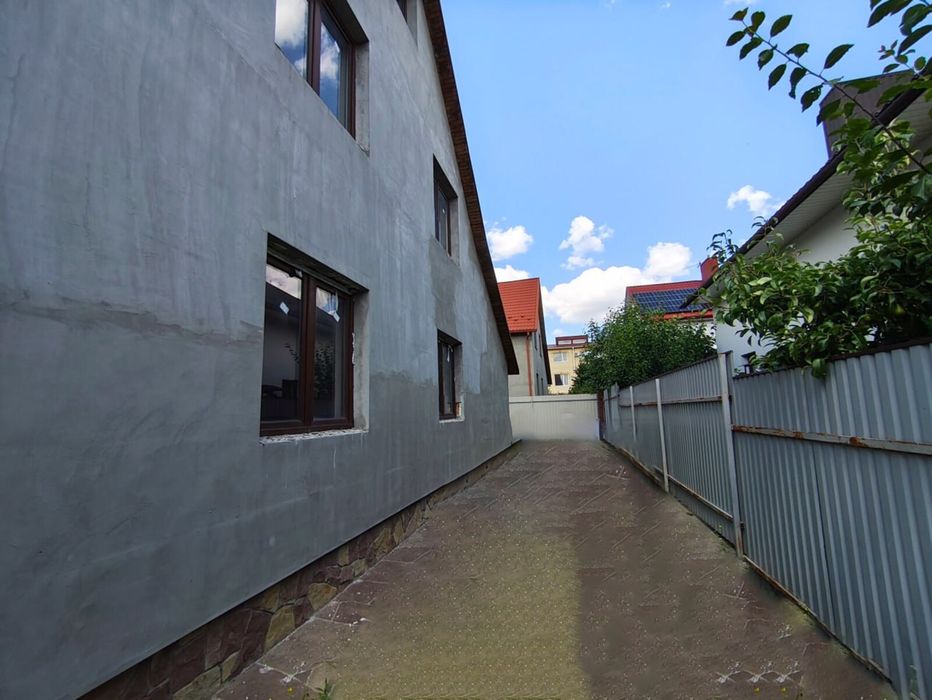 Продаж Чудового будинку по вул. Микулинецькій