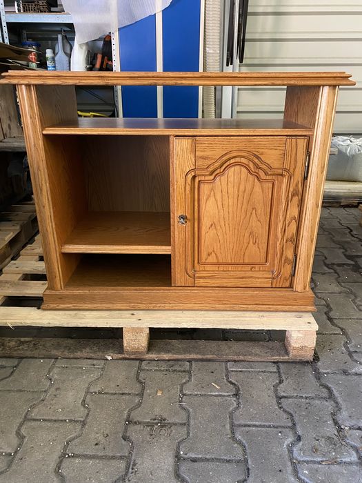 Szafka RTV fornirowana